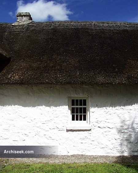 thatched_cottage_detail_lge